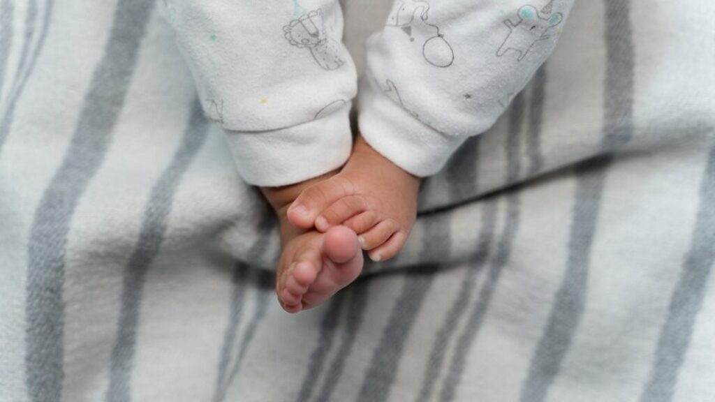 Bebê morre engasgado com leite materno em São Mateus do Sul