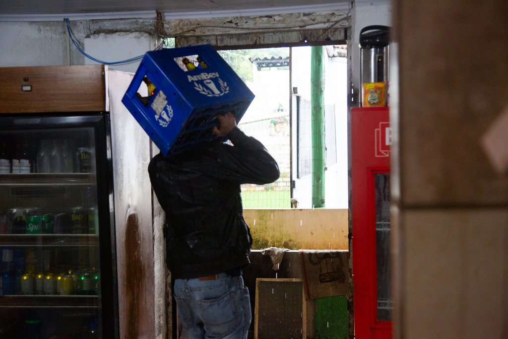 Foto: Beto Albert (Diário) - Comércio afetado pela chuva no distrito Passo do Verde
