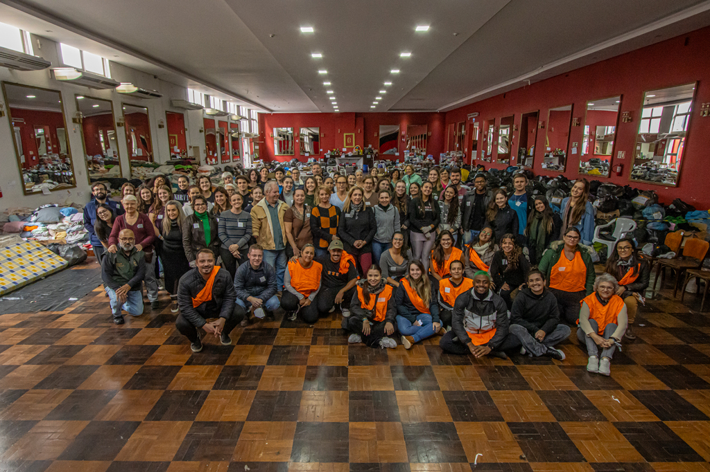 Foto: Volmer Perez - DP - O grupo, que começa a se chamar Mãos Solidárias, se propôs a reunir, organizar e distribuir as doações