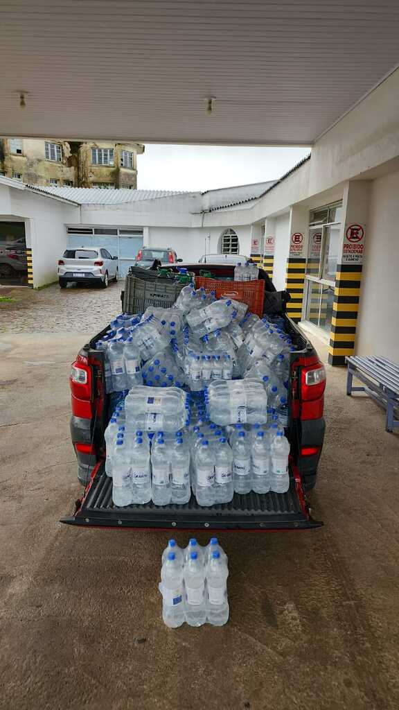 Ação solidária do Hospital de São Joaquim arrecada mais de 1300 litros de água e beneficia vítimas de enchentes no Rio Grande do Sul