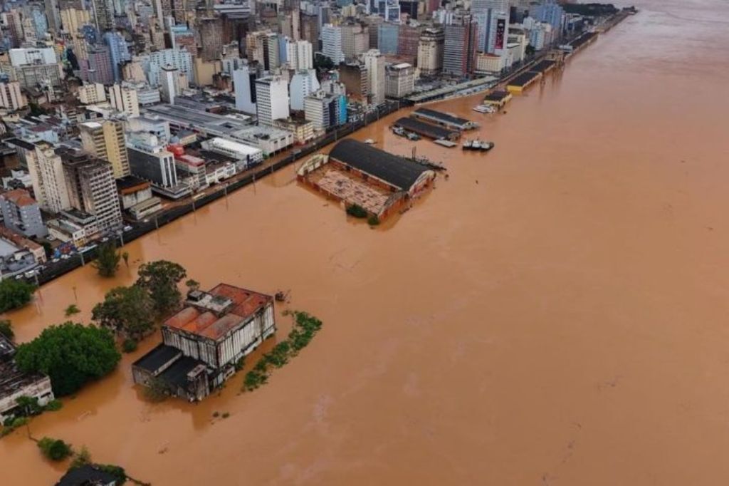 Lago Guaíba pode passar de 5,4 metros nesta terça e atingir o maior nível de sua história