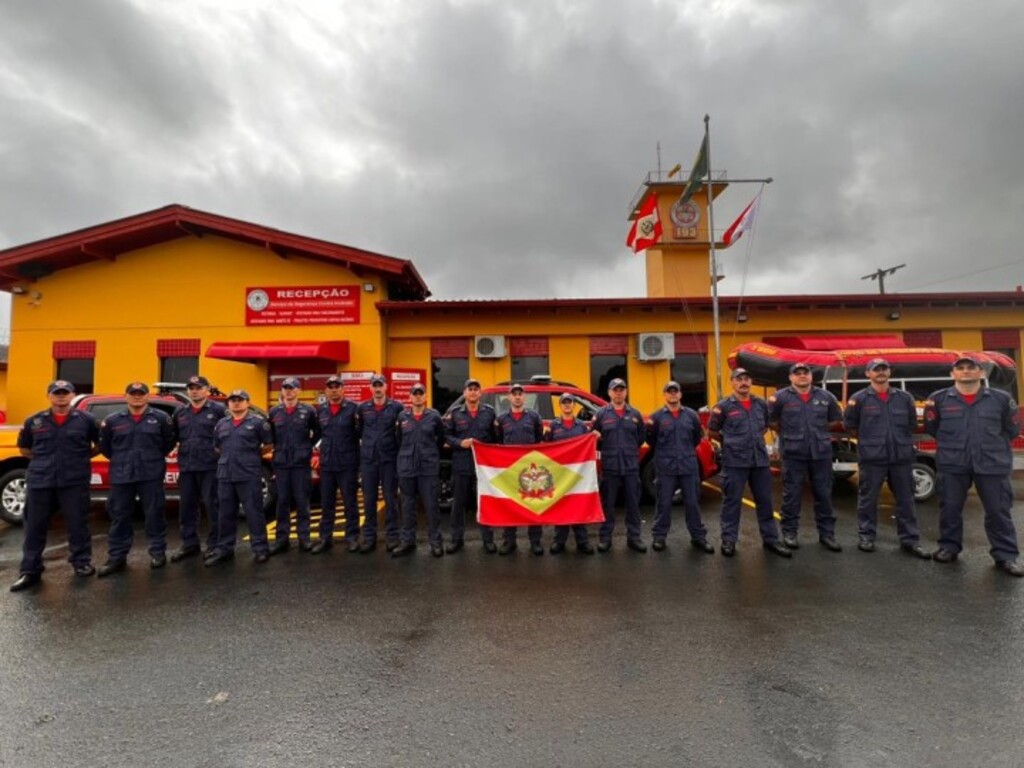 Governo catarinense envia novas equipes do Corpo de Bombeiros Militar para o Rio Grande do Sul