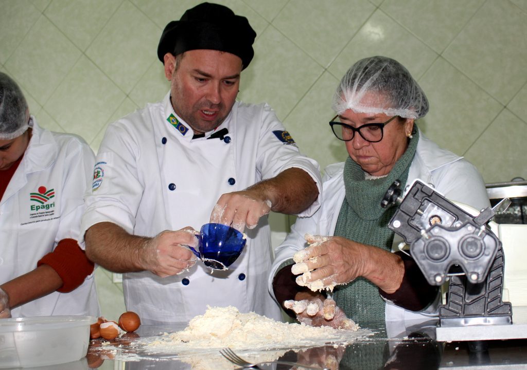 Oficinas de gastronomia promovem os produtos de origem regional