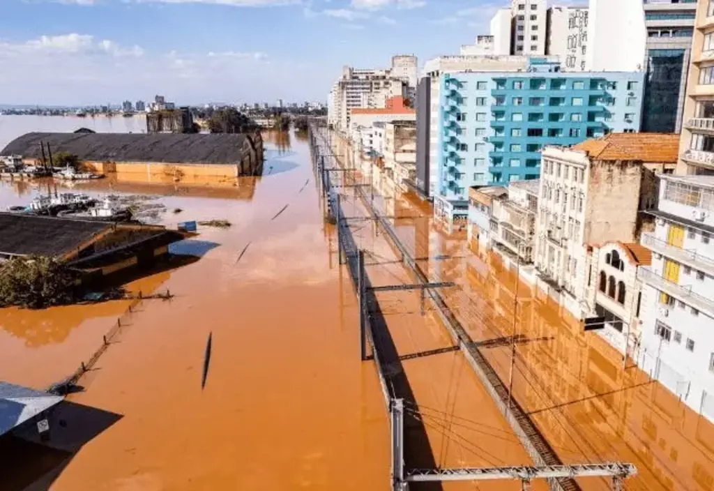 Governo Federal pode comprar casas prontas para atingidos pelas enchentes no RS