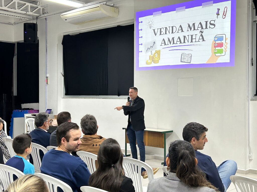 CDL nos Bairros reforça pilares estratégicos de marketing e vendas no comércio de São José