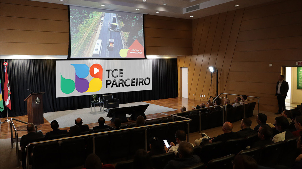 TCE/SC lança série de videoaulas para auxiliar fiscais em obras viárias