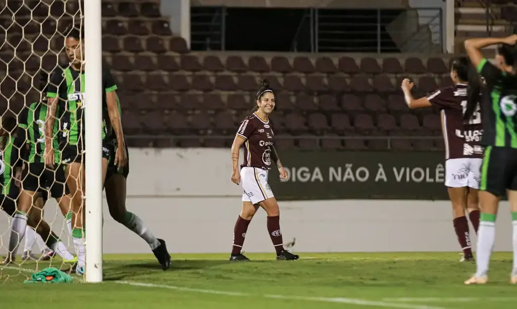 Ferroviária vence para assumir vice-liderança do Brasileiro Feminino