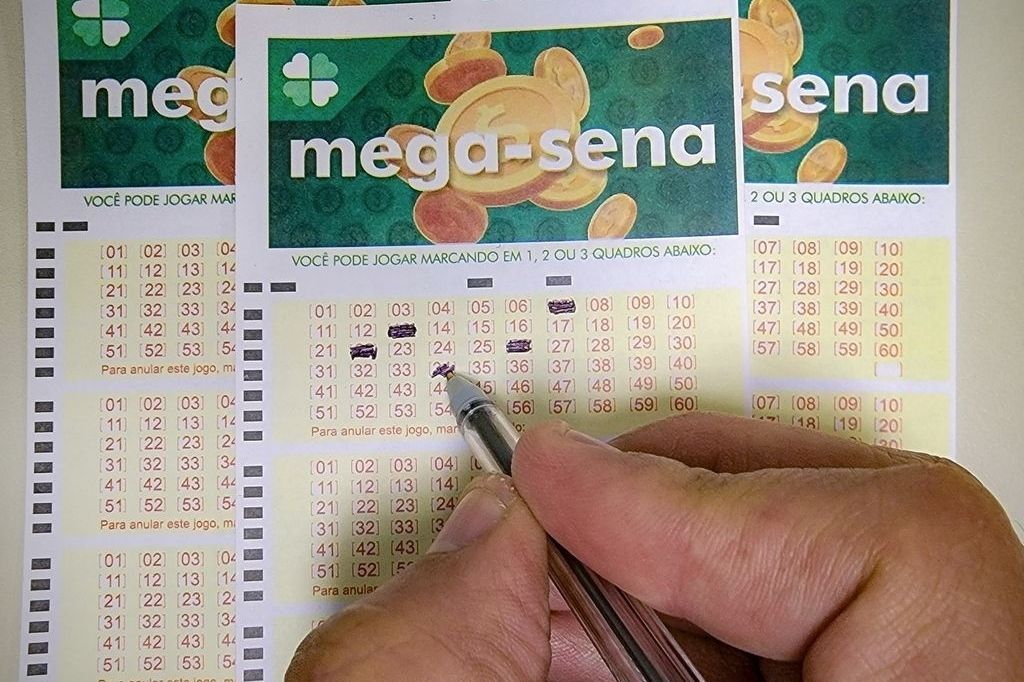 Mega-Sena acumula novamente e prêmio vai a R$ 42 milhões