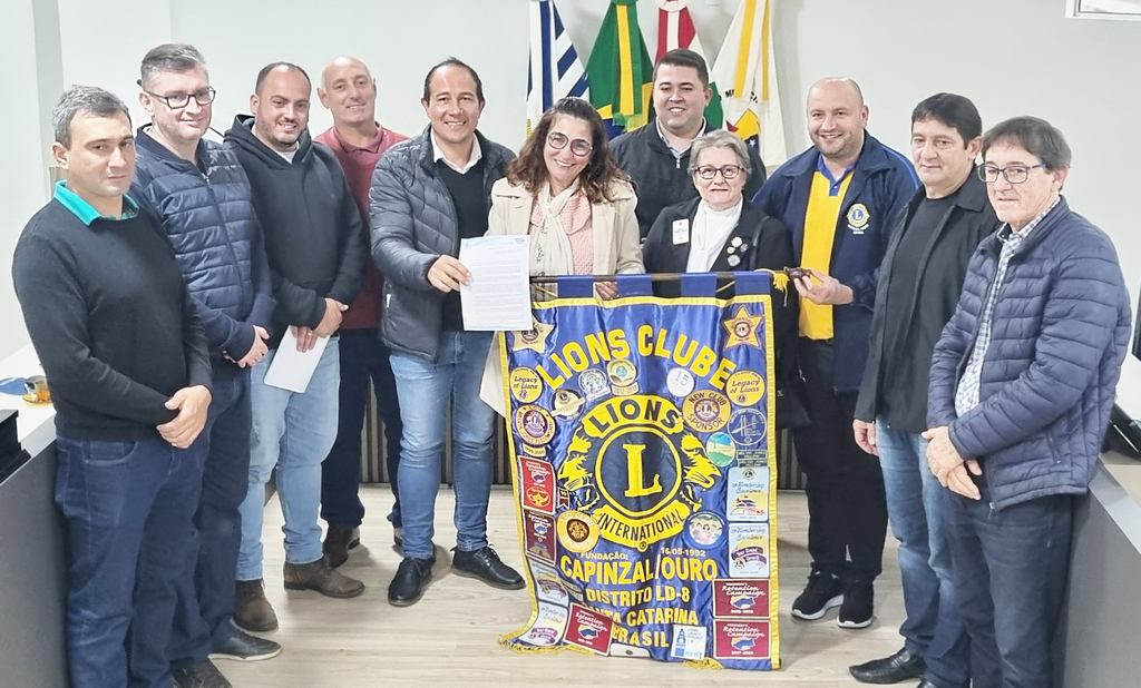  Poder Legislativo: Concede Moção de Aplauso ao Lions Clube de Capinzal e Ouro pelos 32 anos 