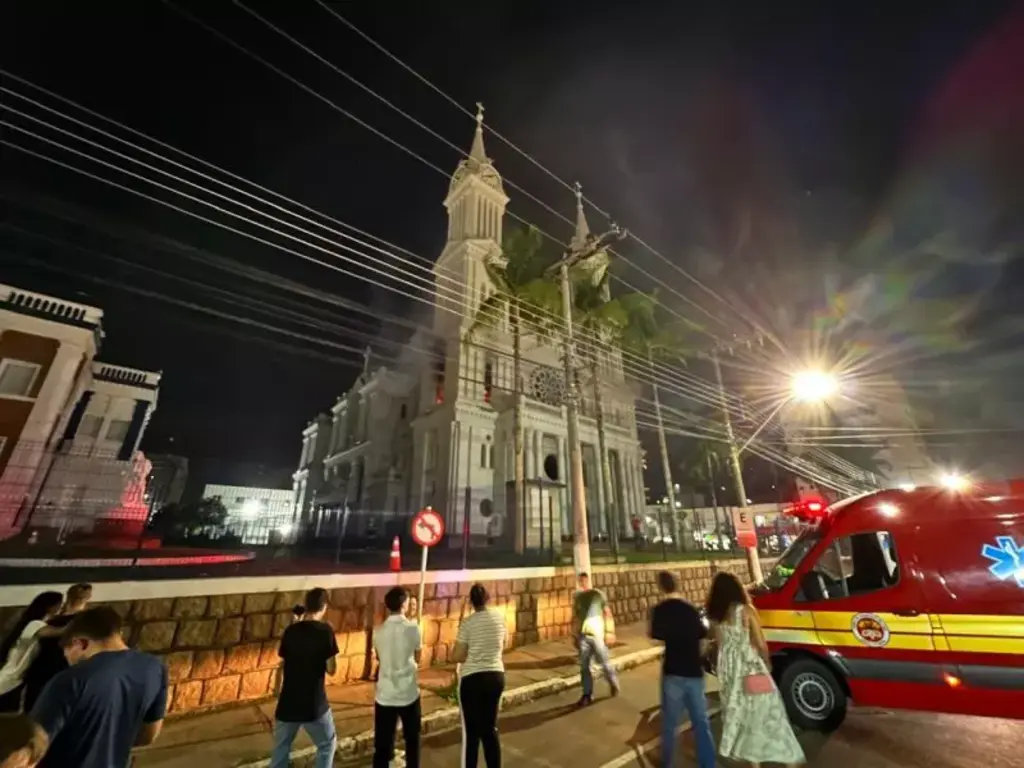 Bombeiros revelam causas do incêndio na Catedral de Rio do Sul