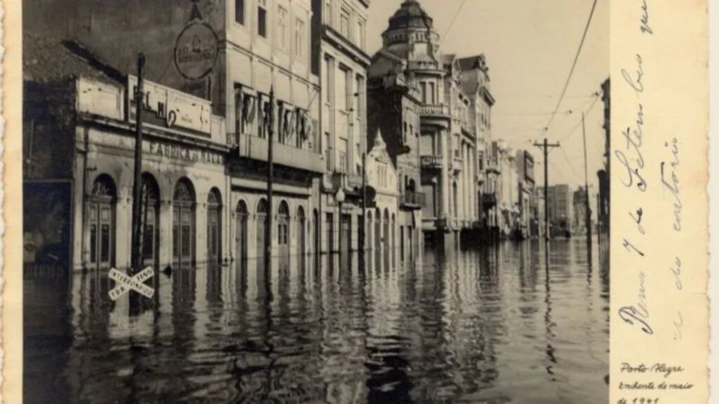 título imagem 1941 novamente: matérias de jornais da época revelam semelhanças entre as enchentes no Rio Grande do Sul