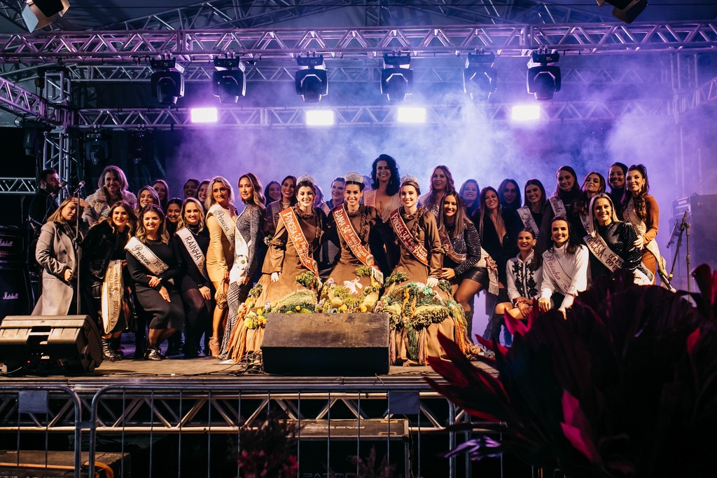 Bailinho da Realeza celebra a história das representantes da maior festa Serra Catarinense