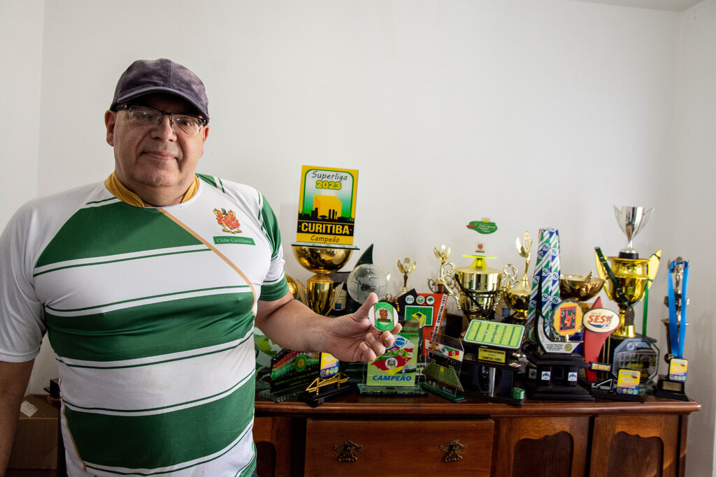 Curitibano é campeão nacional de futebol de mesa e promove o esporte para novas gerações