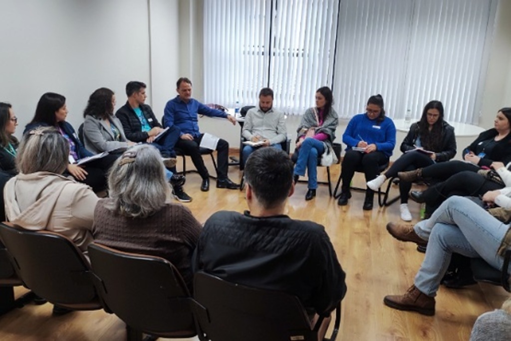 Equipe técnica do Novos Caminhos alinha ações do programa na Serra