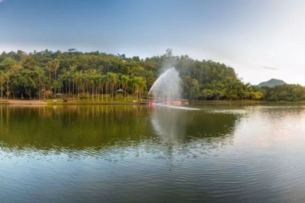  - O Parque Malwee, em Jaraguá do Sul, é referência em preservação ambiental. Local possui lagoas, pistas para caminhadas e corridas, restaurantes, quadras esportivas e muitas áreas verdes. – Foto: Divulgação/Prefeitura de Jaraguá do Sul