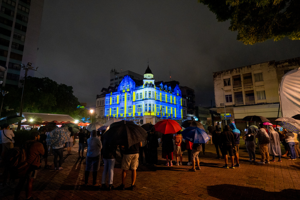 Instalações, shows e projeções: Festa das Luzes volta a colorir Joinville