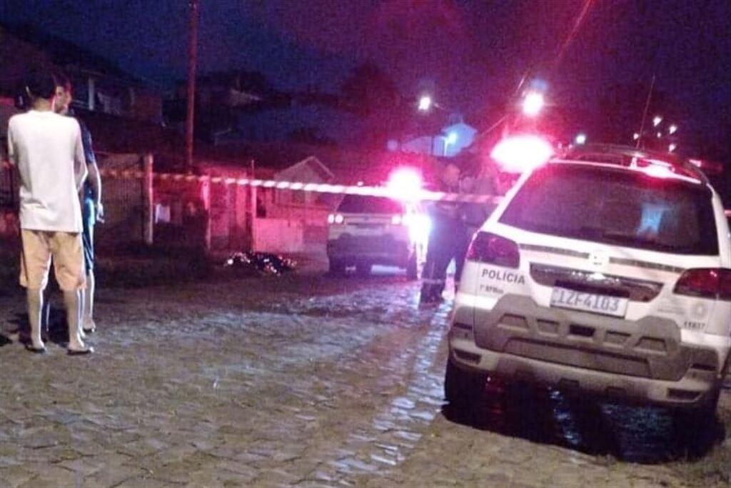 Preso segundo suspeito de matar jovem a tiros e colocar fogo na casa da vítima, no Bairro Urlândia