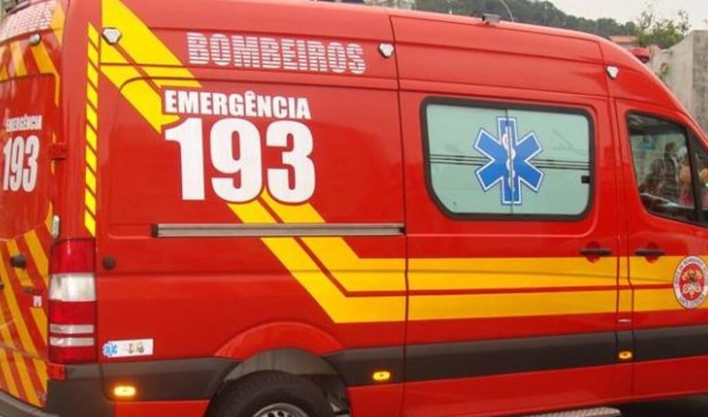 BOMBEIROS ATENDEM HOMEM QUE ESTAVA INCONSCIENTE NO BAIRRO ALTO FELIZ, EM PASSO DE TORRES