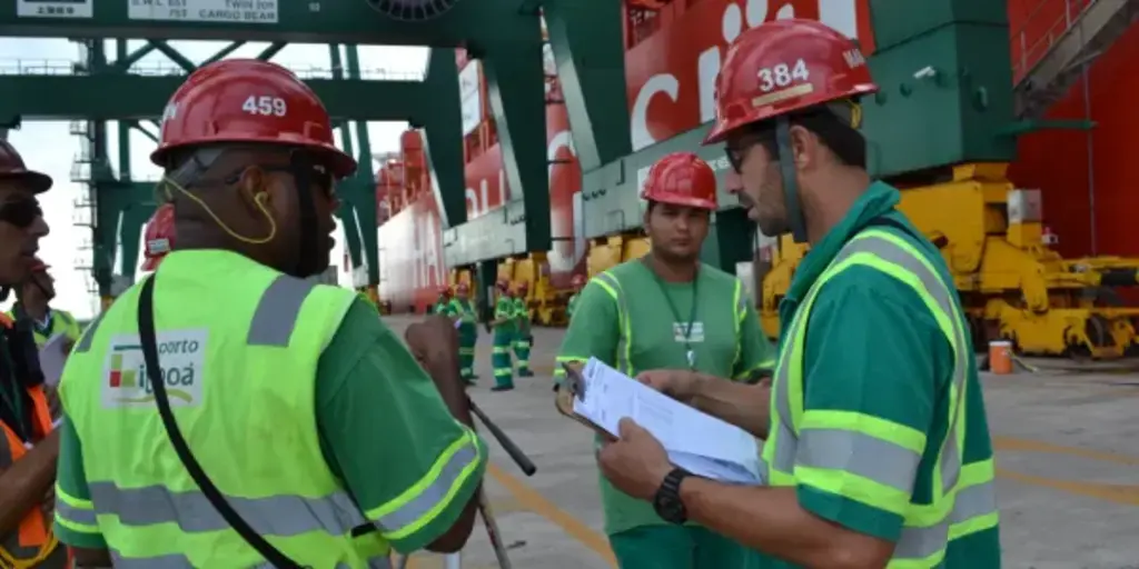 Porto Itapoá bate a marca de 1.500 colaboradores e abre mais de 130 vagas para contratação