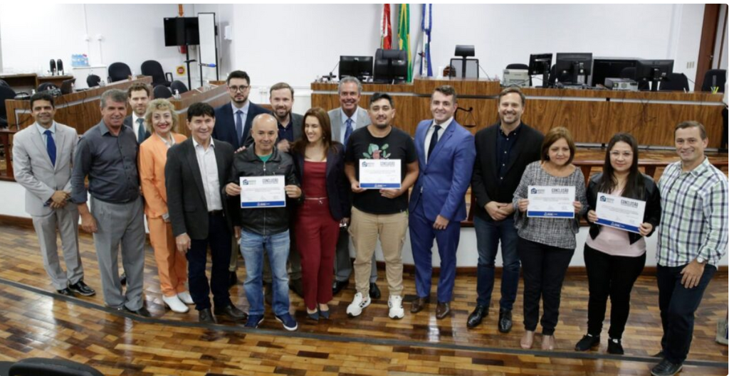 Joinville entrega 4.044 certificados de regularização fundiária urbana