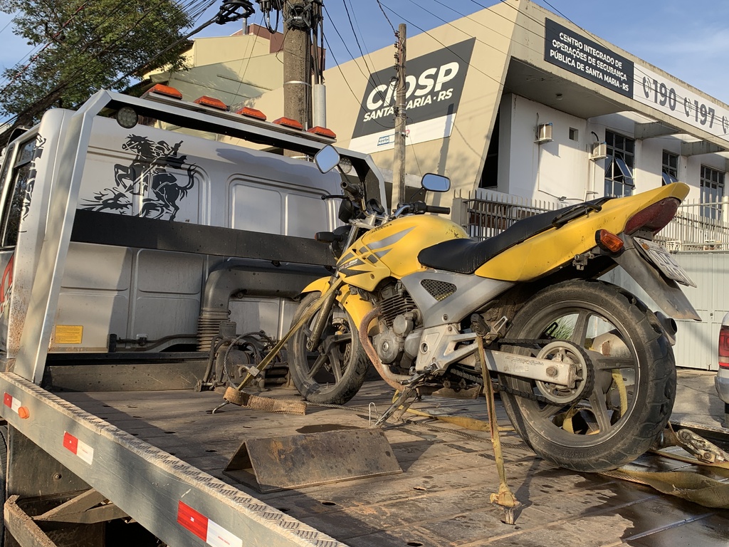 Após furto em estacionamento no centro de Santa Maria, moto é recuperada pela Brigada Militar