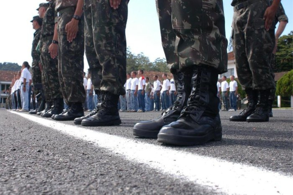 (Imagem Gilmar de Souza) - Nascidos em 2006 devem fazer o alistamento militar obrigatório até o dia 30 deste mês