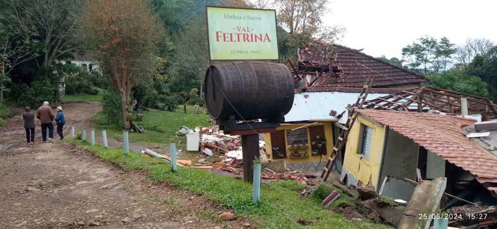 Foto: Arquivo pessoal - Registro da vinícola Val Feltrina, considerada a mais tradicional do município de Silveira Martins, após as fortes chuvas que atingiram o Estado.