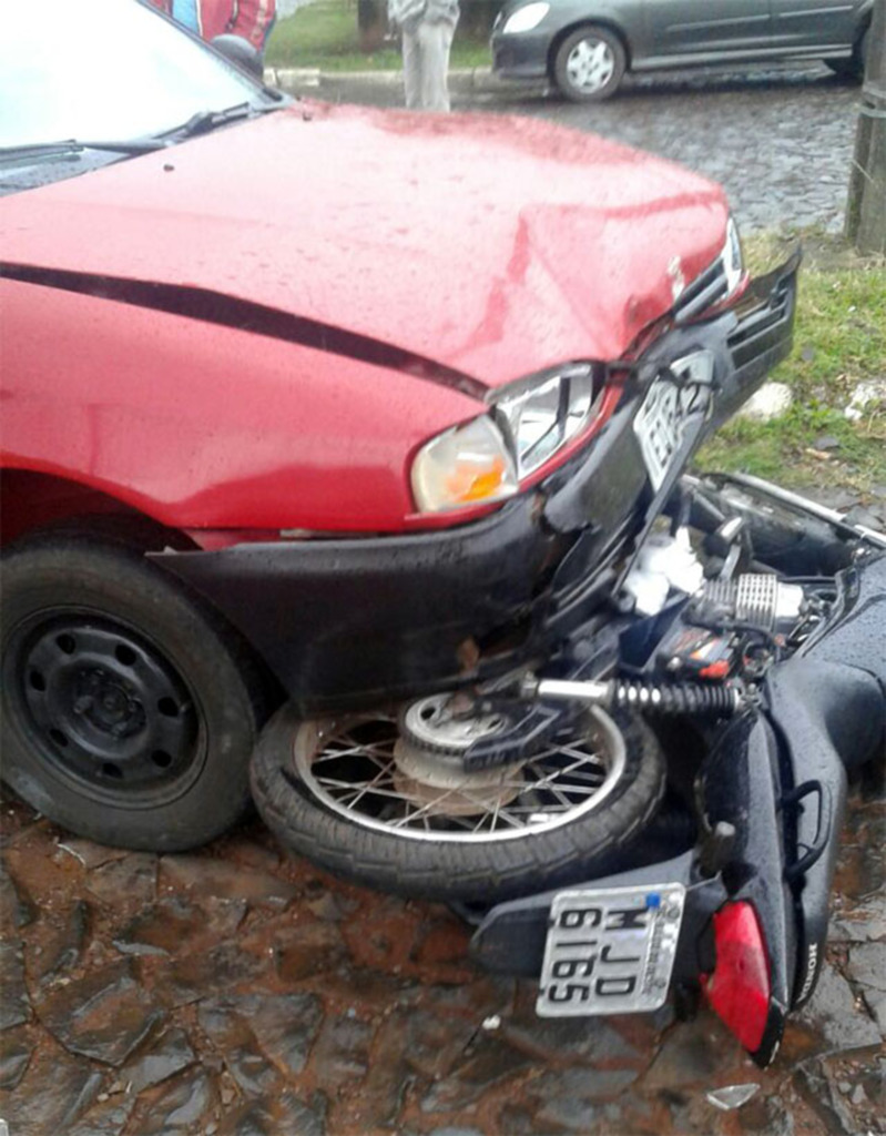 Motociclista ferido