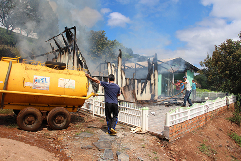 Incêndio em residência