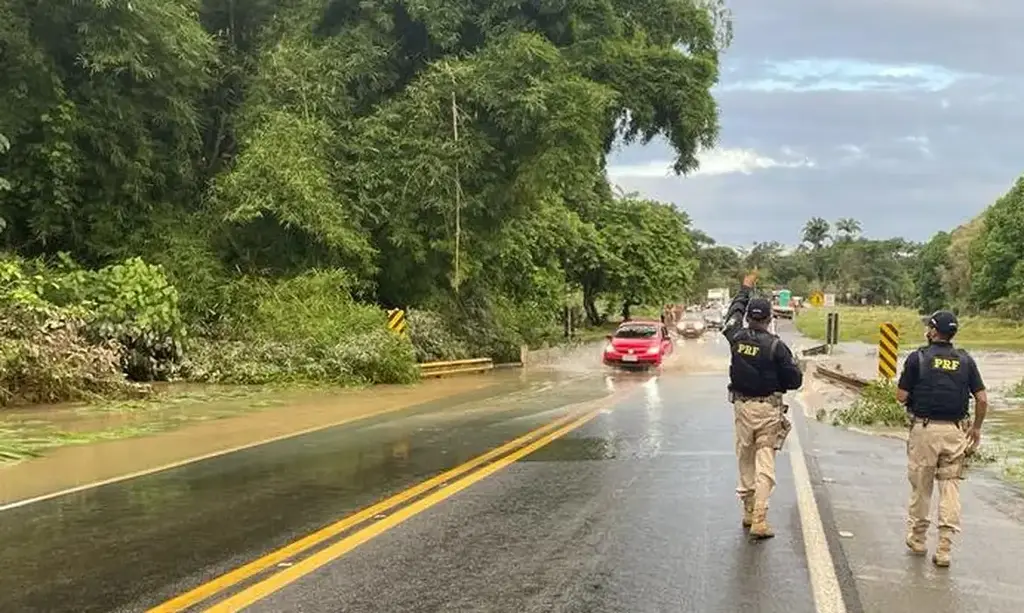 Risco de acidente em rodovias federais sob gestão pública é maior