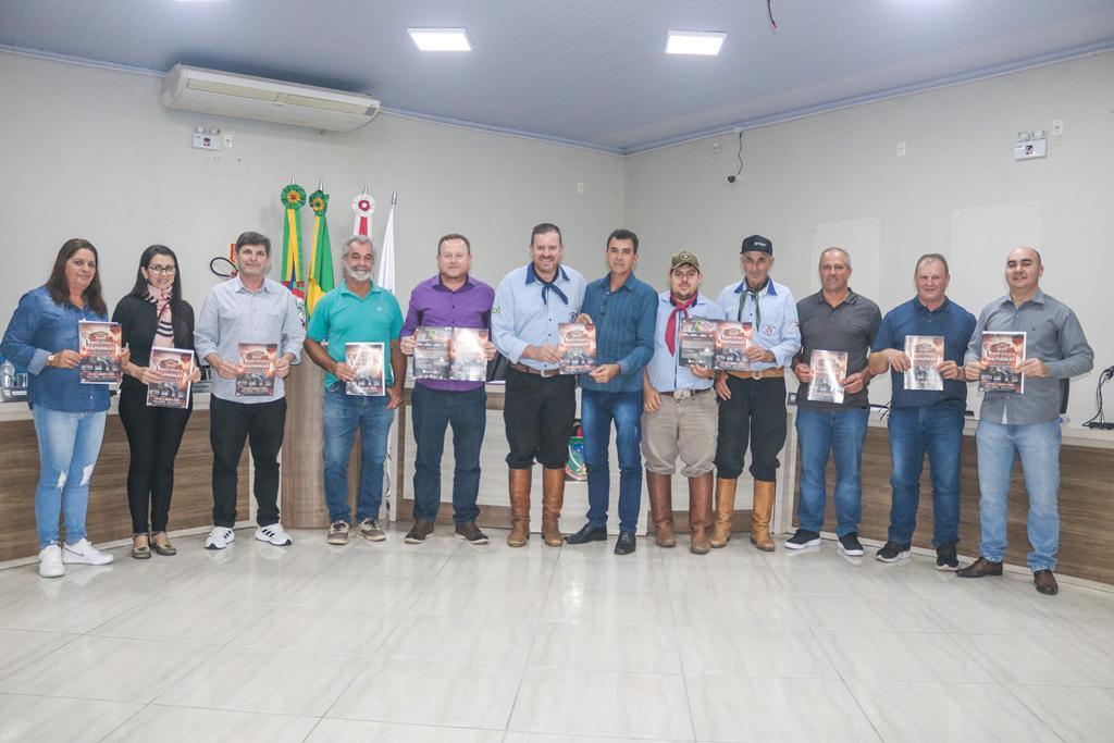PATRONAGEM DO CTG PORTEIRA DO FAXINAL CONVIDA PARA O XXXIX RODEIO CRIOULO NACIONAL E INTERNACIONAL EM PRAIA GRANDE