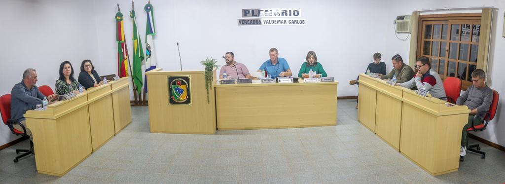 CÂMARA DE VEREADORES DE MORRINHOS DO SUL  APROVA PROPOSIÇÕES  DE MELHORIAS NA PRAÇA DO ARTESÃO
