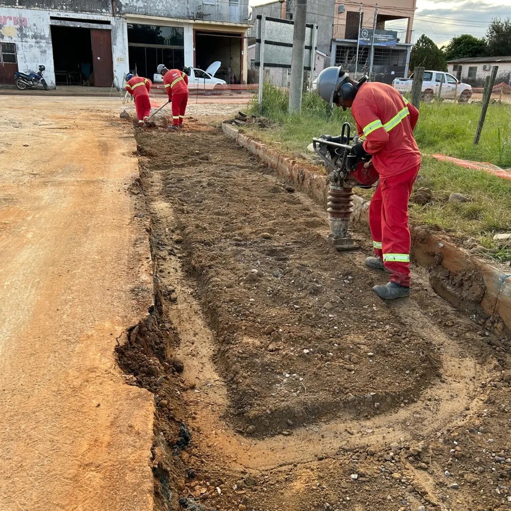 OBRAS DA SÃO GABRIEL SANEAMENTO GERAM MAIS DE 115 POSTOS DE TRABALHO NO MUNICÍPIO