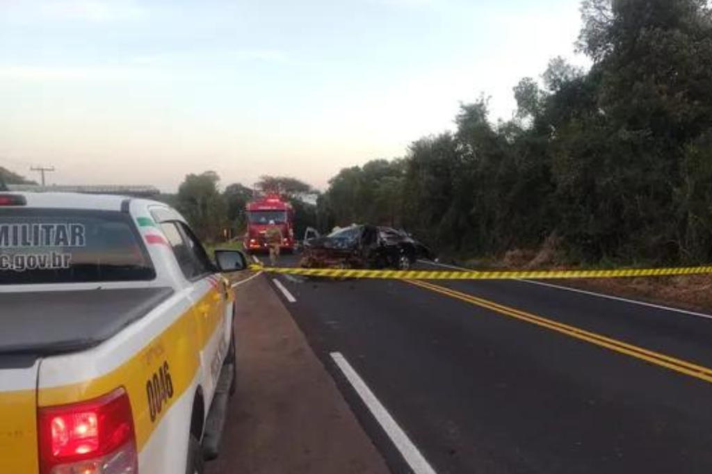 Motorista invade a contramão e acidente mata homem e  bebê de 4 meses