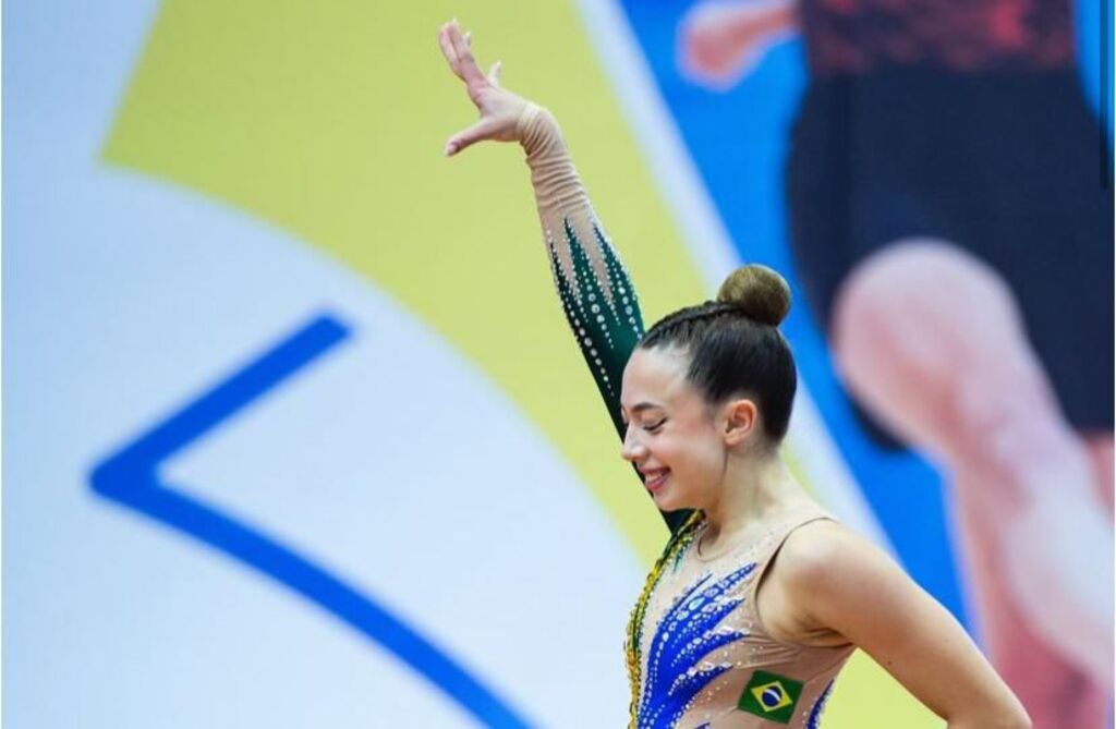 Alice Diniz Schramm conquista o título do campeonato sul-americano de ginástica aeróbica