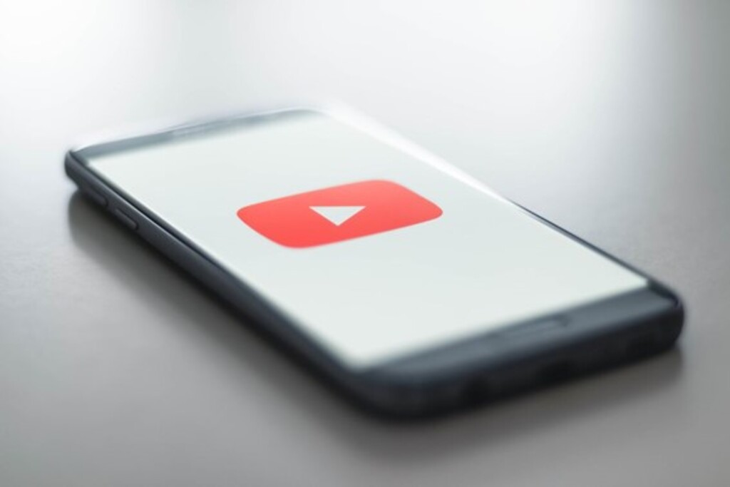 YouTube testa notas da comunidade em vídeos para combater desinformação