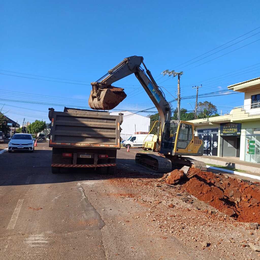 Iniciam obras de revitalização da Avenida Sete de Setembro