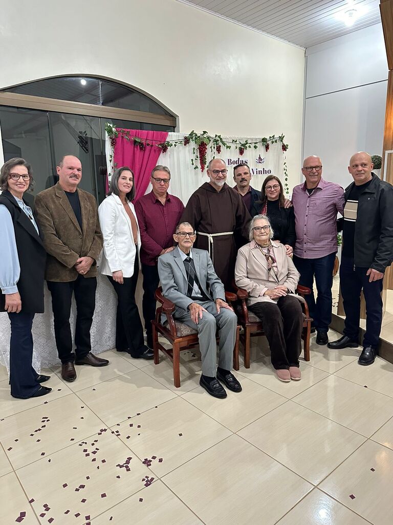  Bodas de vinho (70 anos)  - Do casal Orlando Otávio Surdi e Deonilda  Richetti Surdi  