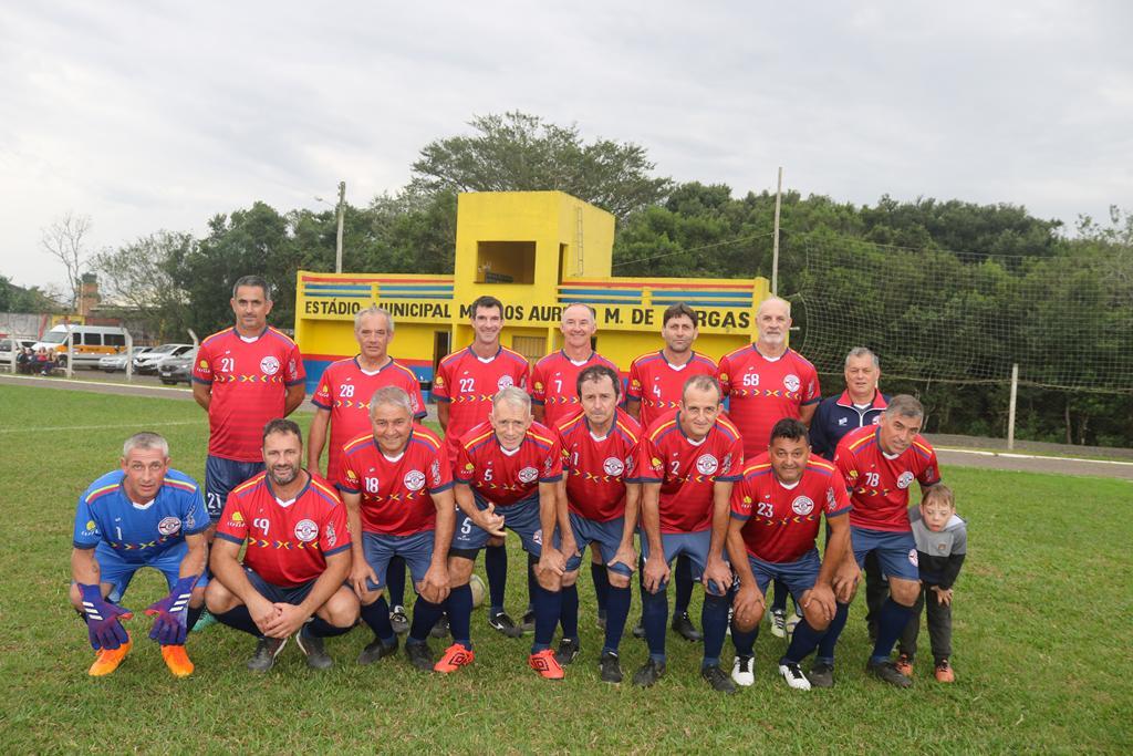 VETERANOS DO E.C. SÃO JOÃO DO SUL  RECEBEM A EQUIPE AMIGOS DO DECO DE CRICIÚMA