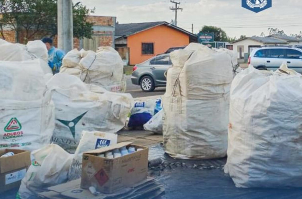 CAMPANHA DA PREFEITURA DE MORRINHOS DO SUL COLETA MAIS DE 2 MIL EMBALAGENS DE DEFENSIVOS AGRÍCOLAS