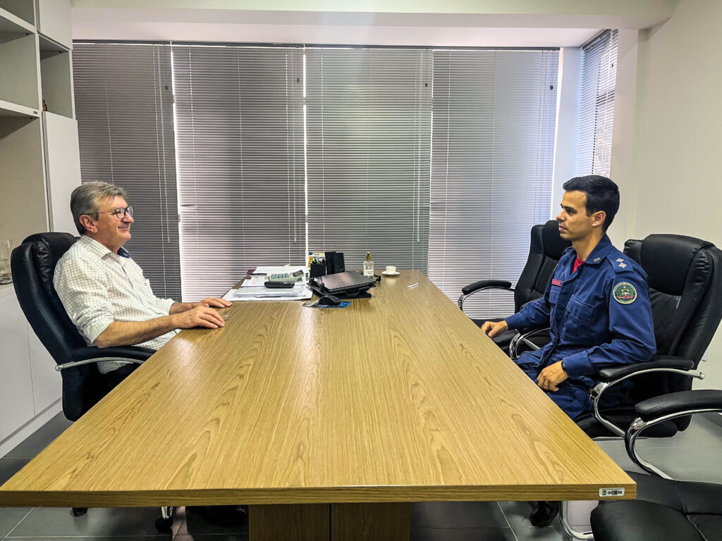Dorini recebe visita do Comandante Tenente do Corpo de Bombeiros de Capinzal