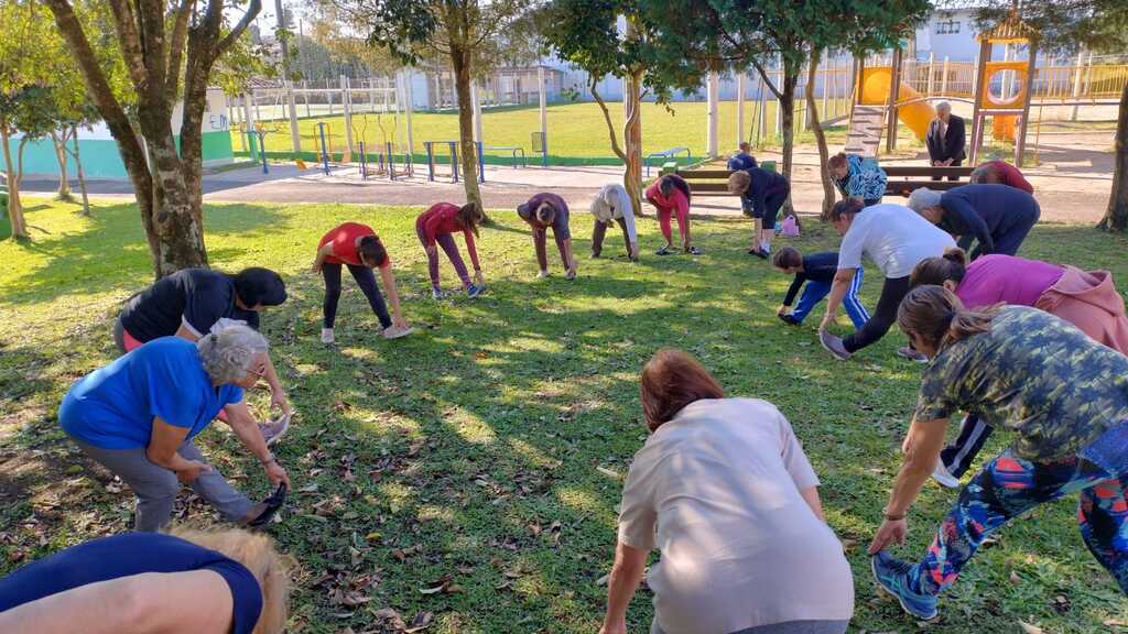 Integrantes do Grupo da Melhor Idade do CRAS/SCFV participam de atividades às quintas-feiras