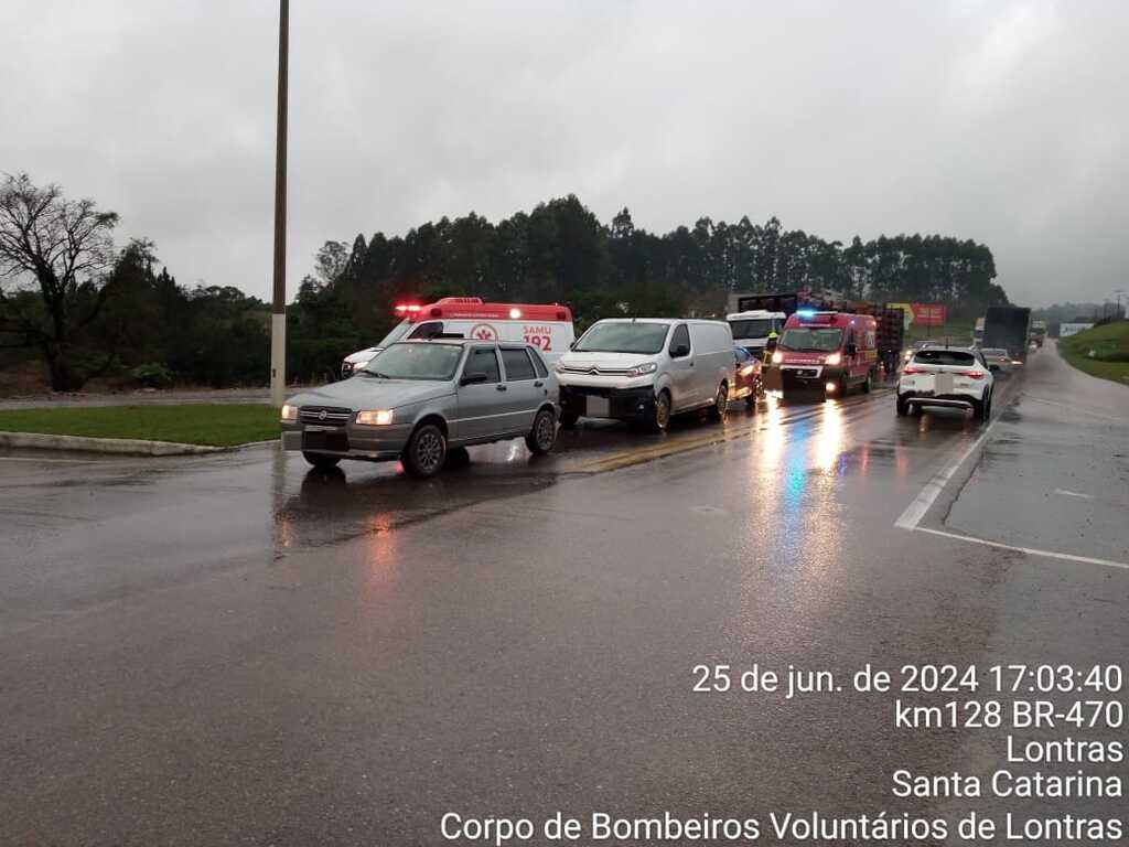 Colisão entre carro e caminhão na BR-470 deixa um morto e feridos em Lontras