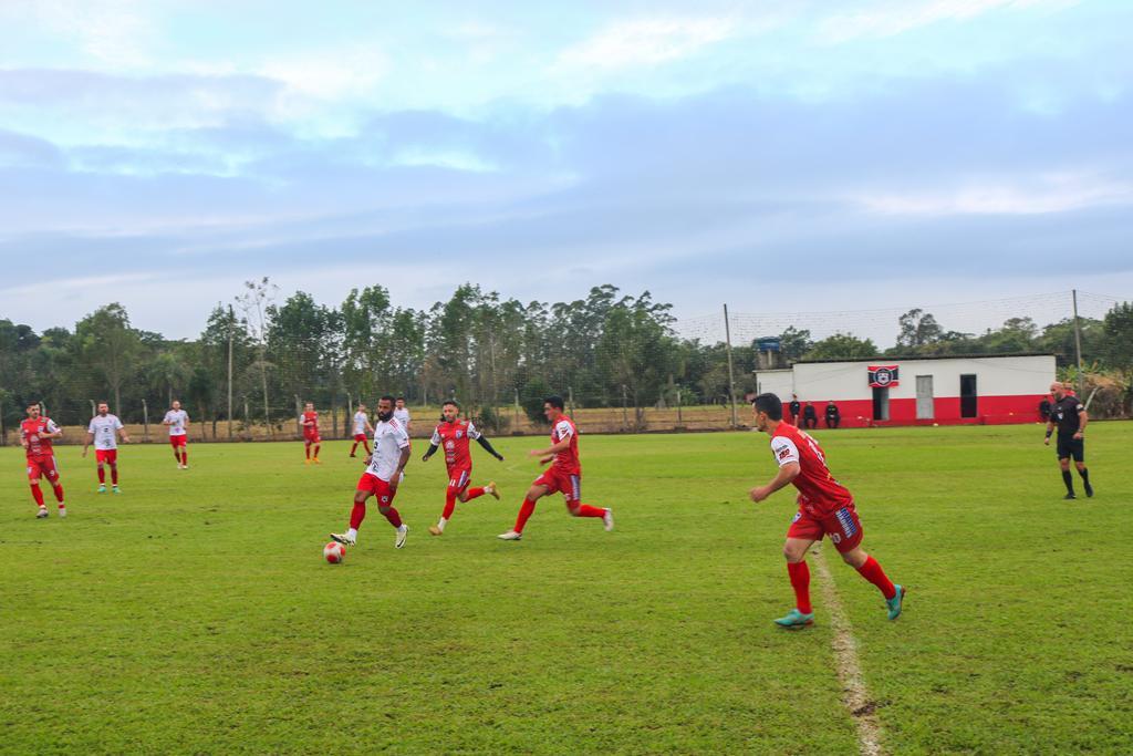 BONS JOGOS MARCARAM MAIS UMA RODADA  DO CAMPEONATO MUNICIPAL DE FUTEBOL DE SÃO JOÃO DO SUL