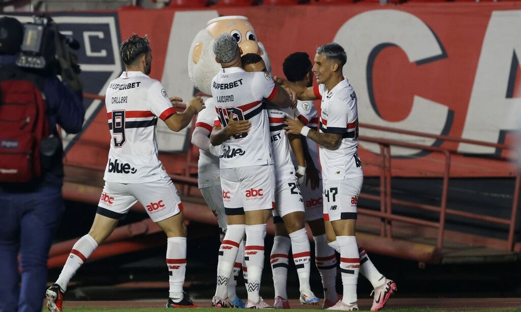 Foto: Rubens Chiri e Paulo Pinto / Saopaulofc.net - 