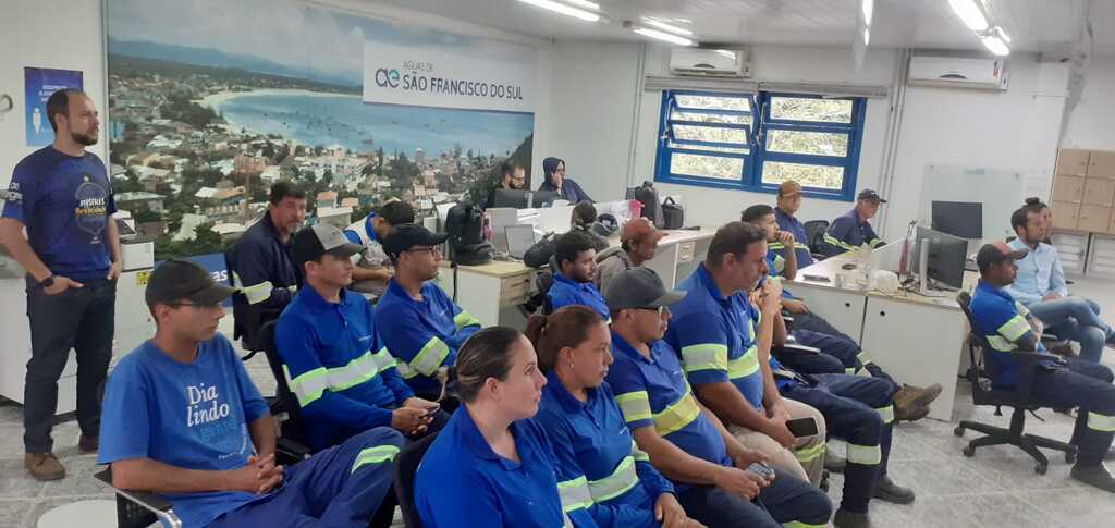 Águas de São Francisco do Sul promove diálogos diários com colaboradores