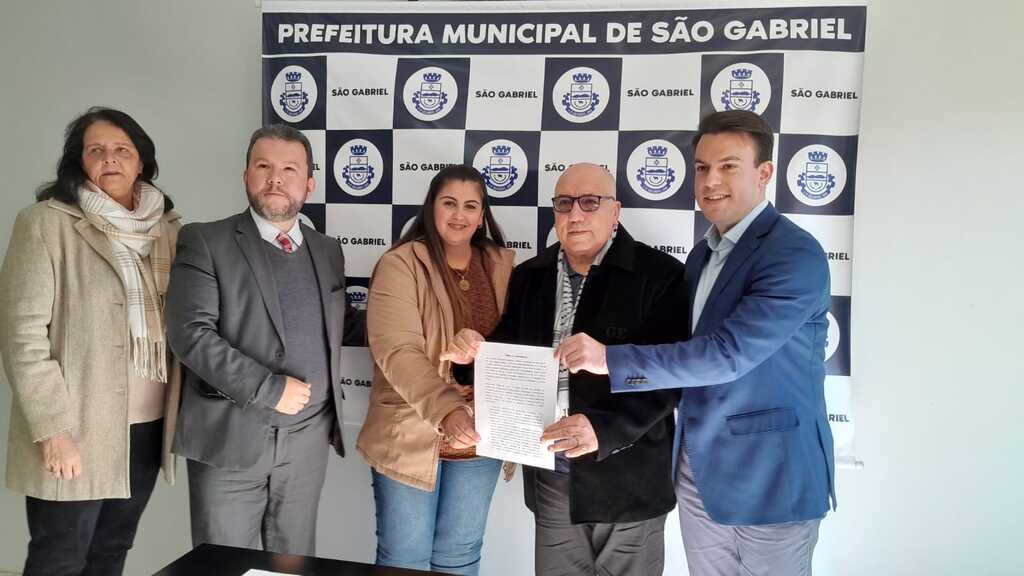 PREFEITURA APRESENTA PROJETO PARA IMPLANTAÇÃO DE CURSO DE MEDICINA EM SÃO GABRIEL.