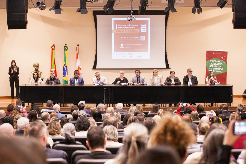 Alesc sedia etapa estadual de debates sobre o novo Plano Nacional de Educação