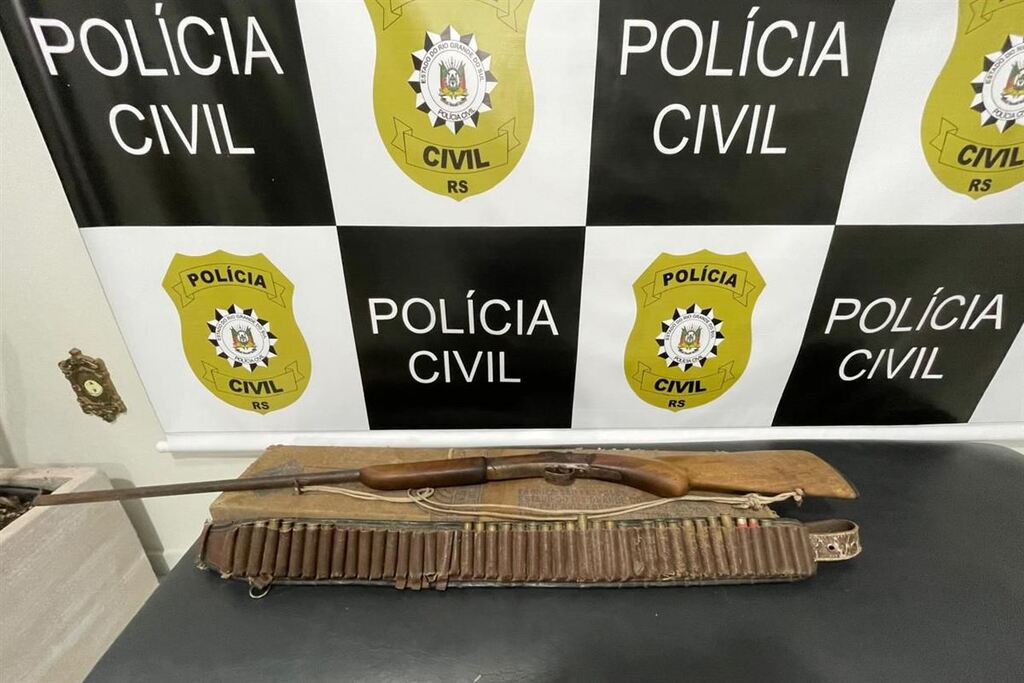 título imagem Polícia Civil apreende espingarda e munições em operação contra violência doméstica em Pinhal Grande