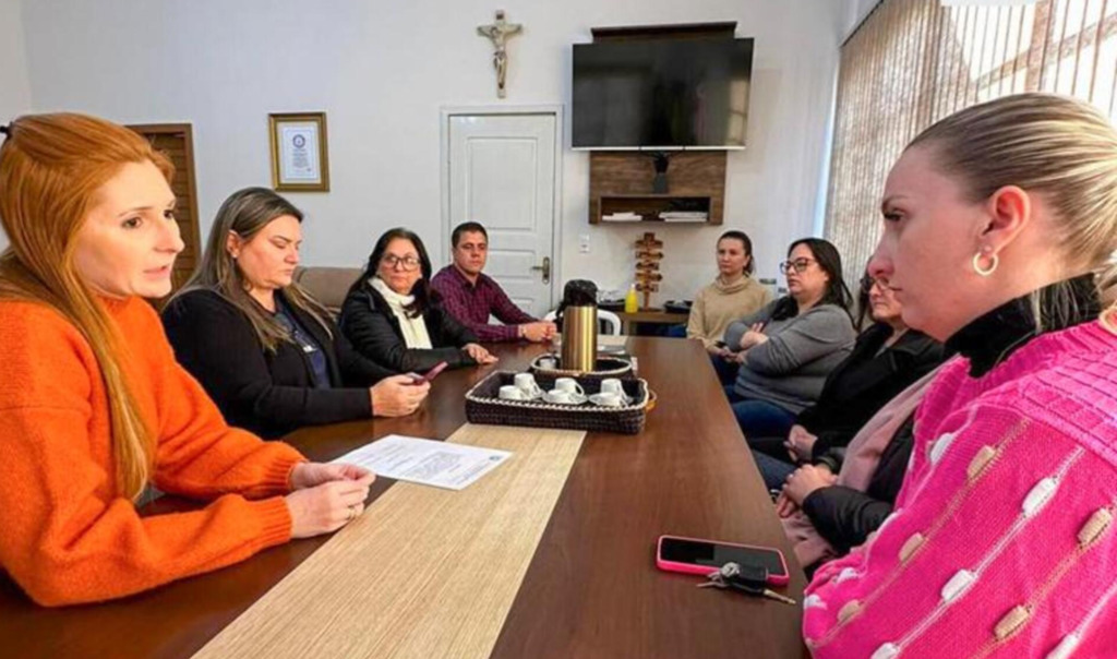 NOVOS INTEGRANTES DO CONSELHO DOS DIREITOS DA CRIANÇA E DO ADOLESCENTE ASSUMEM NO MUNICÍPIO DE PRAIA GRANDE